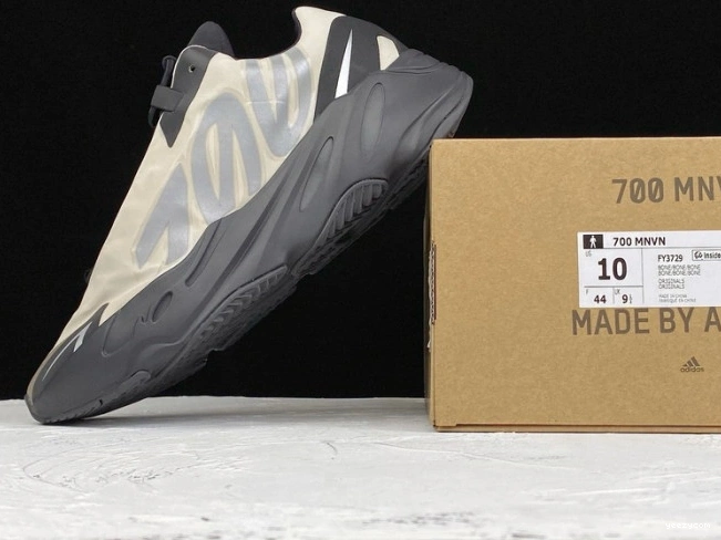 FY3729 Yeezy 700 Adidas MNVN Bone Boost 0718